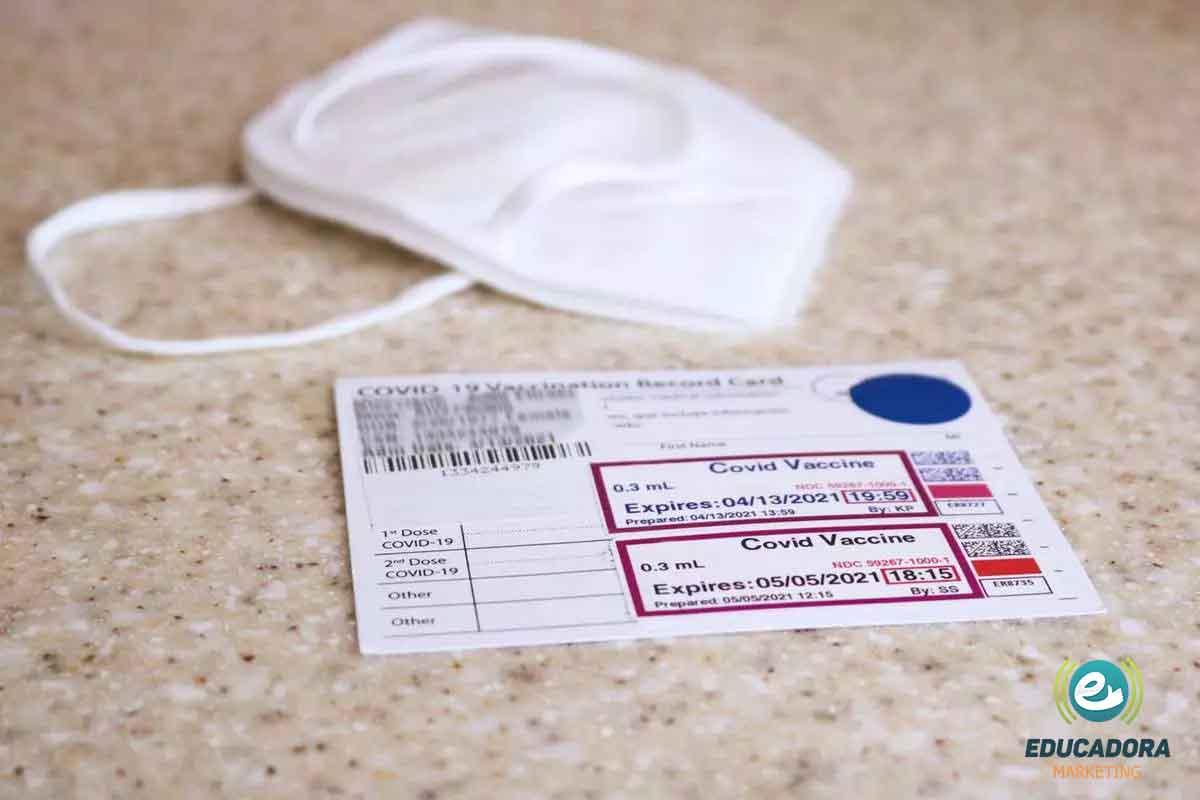Vacinação contra a Covid não será obrigatória na volta às aulas em Minas